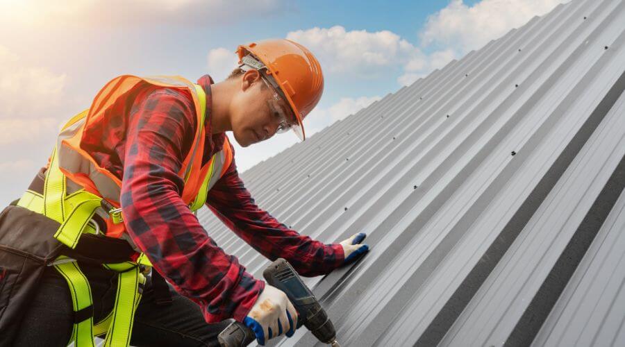 Professional Emergency Roof Repairs services in Deaver, WY